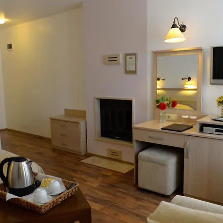 Bay Nihat Lale Otel *