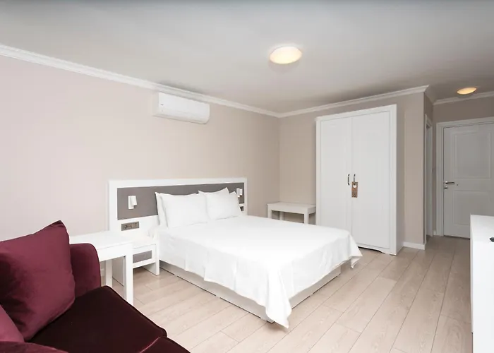 Hotel Bay Nihat Lale *